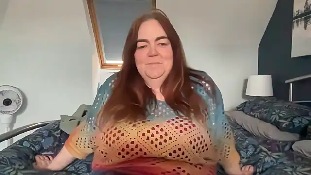 curvy-milf-abbie online show from February 24, 1:23 pm