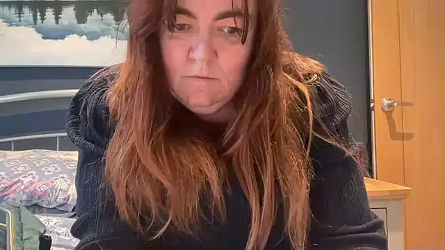 curvy-milf-abbie online show from February 3, 3:50 pm