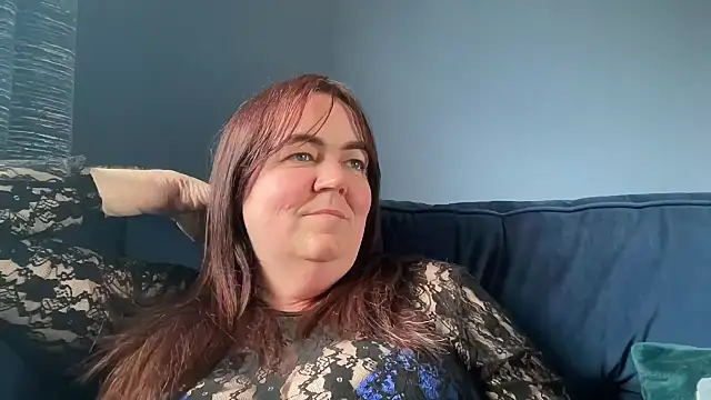 curvy-milf-abbie online show from May 16, 12:26 pm
