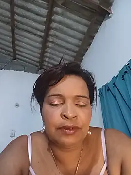 Snapshot of _violetta_- chatting on June 5, 11:21 pm violetta - online show from June 5, 11:21 pm