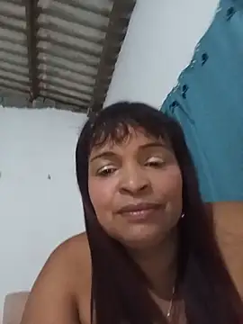 Snapshot of _violetta_- chatting on June 12, 11:35 pm violetta - online show from June 12, 11:35 pm
