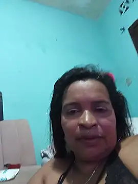 Snapshot of _violetta_- chatting on June 22, 12:49 am violetta - online show from June 22, 12:49 am