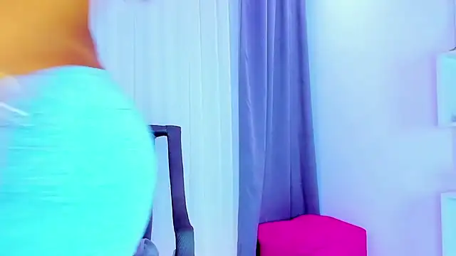 sofialina online show from March 31, 6:54 pm