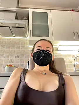 MilfeaN online show from November 5, 8:17 am