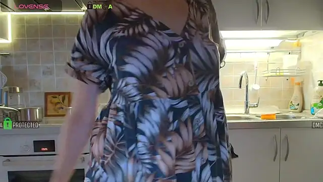 MilfeaN online show from October 6, 6:25 am