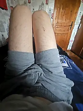 Azerty0911 online show from December 2, 9:22 am