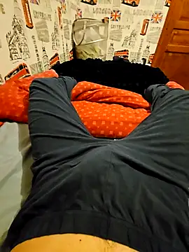 Snapshot of Azerty0911 chatting on November 27, 8:09 pm Azerty0911 online show from November 27, 8:09 pm