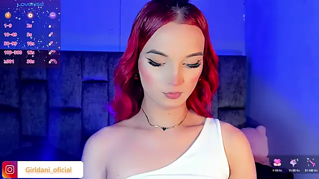 Snapshot of Liittle_foxxxy chatting on March 18, 6:17 am Liittle foxxxy online show from March 18, 6:17 am