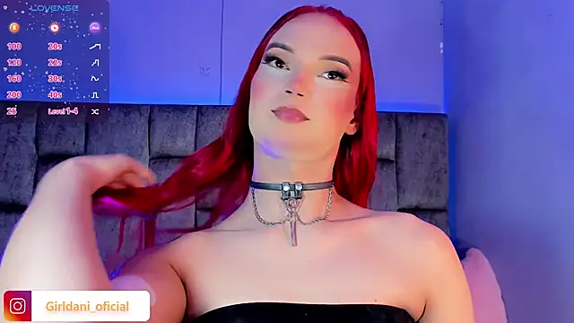 Snapshot of Liittle_foxxxy chatting on February 16, 6:21 pm Liittle foxxxy online show from February 16, 6:21 pm