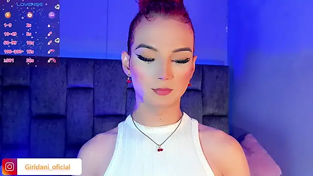 Snapshot of Liittle_foxxxy chatting on February 28, 9:36 am Liittle foxxxy online show from February 28, 9:36 am