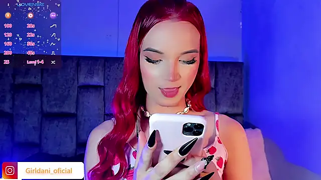 Snapshot of Liittle_foxxxy chatting on February 15, 7:27 am Liittle foxxxy online show from February 15, 7:27 am