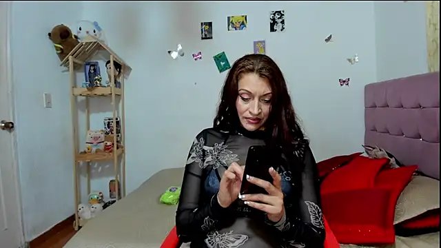 Snapshot of cherrybomb_44 chatting on January 22, 10:48 pm cherrybomb 44 online show from January 22, 10:48 pm
