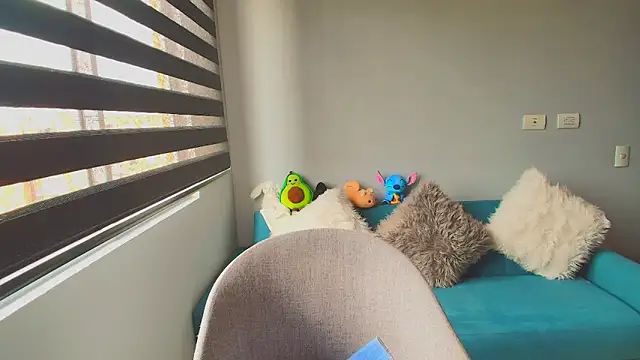 Lauri  fit online show from March 16, 7:05 pm