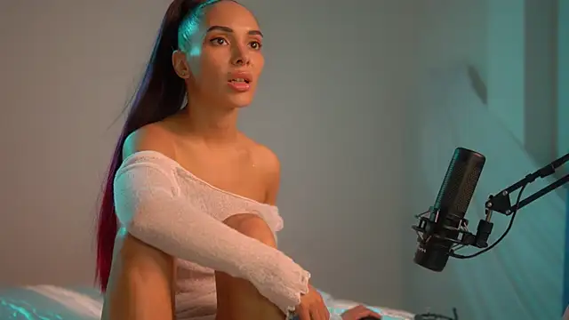 Mila May  online show from September 21, 3:50 pm