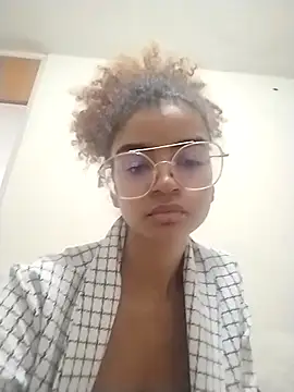 Snapshot of Emanuelle_manu chatting on September 28, 11:50 am Emanuelle manu online show from September 28, 11:50 am