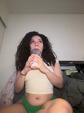 ladylavish online show from February 1, 9:18 am