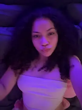 ladylavish online show from February 5, 6:09 am