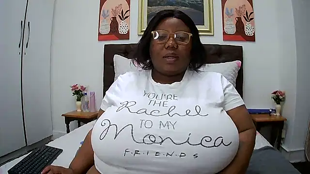 Snapshot of DAIRYBELLELIZxx chatting on July 1, 8:20 pm DAIRYBELLELIZxx online show from July 1, 8:20 pm