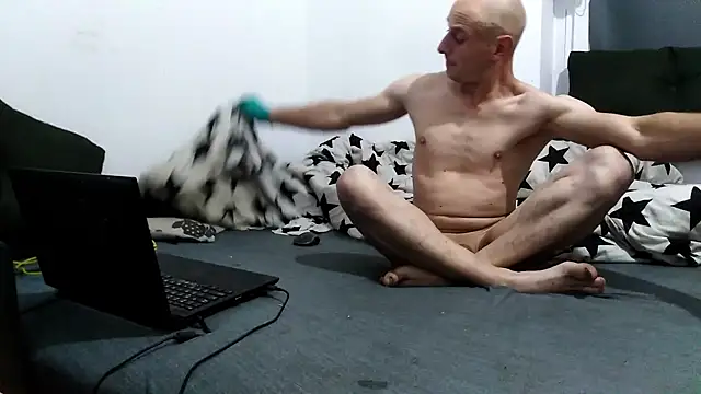 Snapshot of Bdsmslavebi chatting on November 8, 3:21 am Bdsmslavebi online show from November 8, 3:21 am