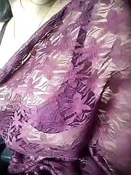 Snapshot of karishma chatting on March 7, 2:23 pm karishma online show from March 7, 2:23 pm