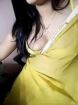 Snapshot of karishma chatting on March 20, 11:12 pm karishma online show from March 20, 11:12 pm