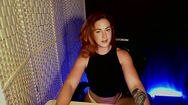 KayleyxEmily online show from April 30, 8:57 pm
