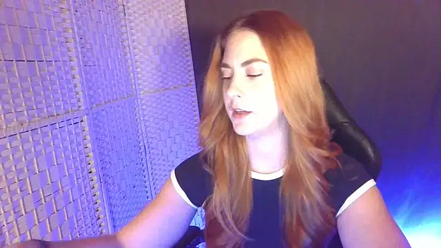 KayleyxEmily online show from February 19, 9:01 pm