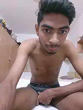 Snapshot of biggboyzz chatting on December 20, 8:44 pm biggboyzz online show from December 20, 8:44 pm