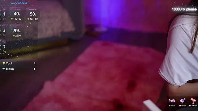 Snapshot of JennyyLuv chatting on February 26, 5:24 am JennyyLuv online show from February 26, 5:24 am