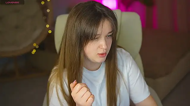 DonnaLustt online show from April 13, 6:56 pm