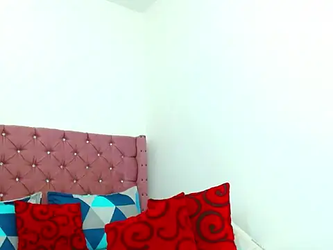 melanie candy doll online show from December 10, 2:05 am