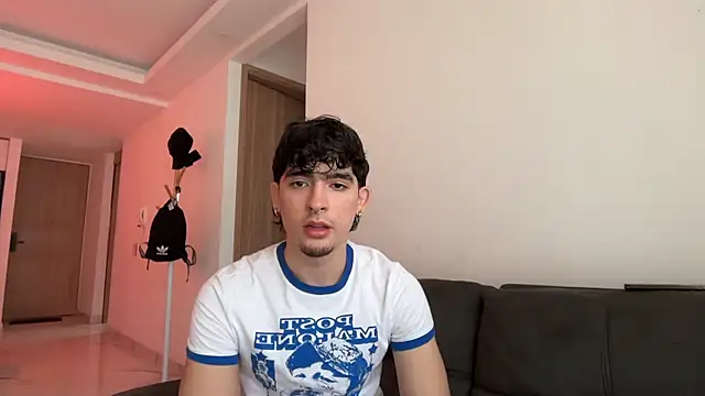 Snapshot of zenn_rush1 chatting on March 16, 1:37 pm zenn rush1 online show from March 16, 1:37 pm