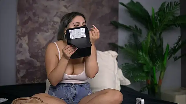 Snapshot of AudreySosa chatting on November 18, 10:02 pm AudreySosa online show from November 18, 10:02 pm