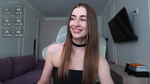 Coconutkittyy online show from May 6, 2:43 pm