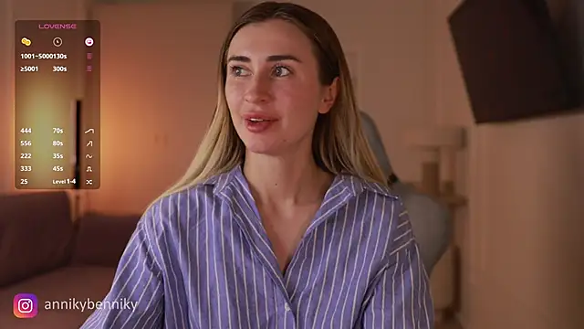 Coconutkittyy online show from March 12, 9:13 pm