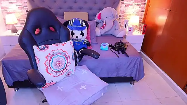 Snapshot of italy___boobs chatting on November 26, 8:14 am italy boobs online show from November 26, 8:14 am