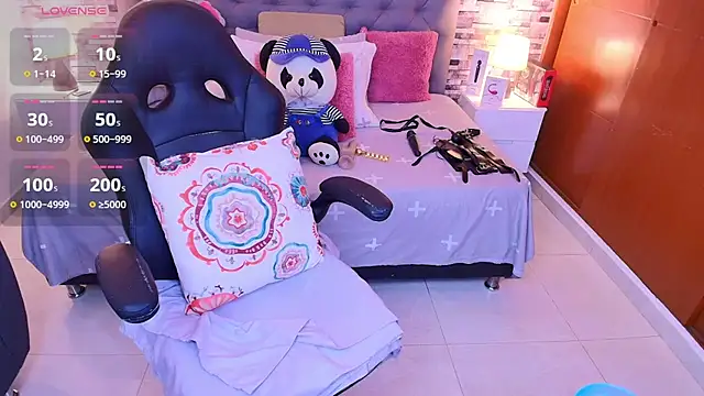 Snapshot of italy___boobs chatting on November 21, 12:37 pm italy boobs online show from November 21, 12:37 pm