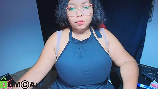 Snapshot of italy___boobs chatting on June 3, 12:33 am italy boobs online show from June 3, 12:33 am