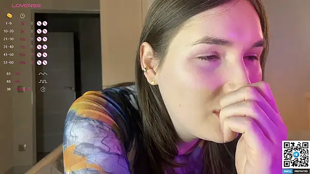 Snapshot of Maria_Bowie chatting on December 14, 8:58 pm Maria Bowie online show from December 14, 8:58 pm