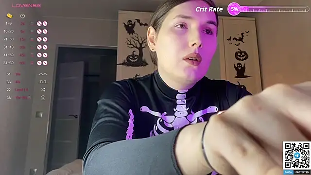 Snapshot of Maria_Bowie chatting on October 31, 7:49 am Maria Bowie online show from October 31, 7:49 am