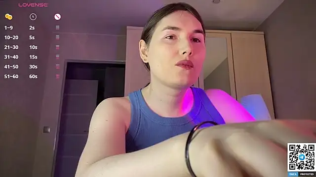 Maria Bowie online show from April 15, 6:30 am