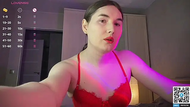 Maria Bowie online show from March 29, 7:21 am