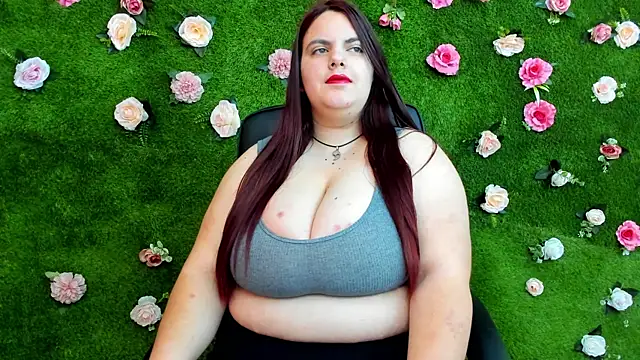 Snapshot of Huge_Titties_ chatting on March 21, 8:50 am Huge Titties online show from March 21, 8:50 am