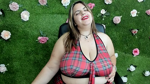 Snapshot of Huge_Titties_ chatting on September 19, 7:07 pm Huge Titties online show from September 19, 7:07 pm