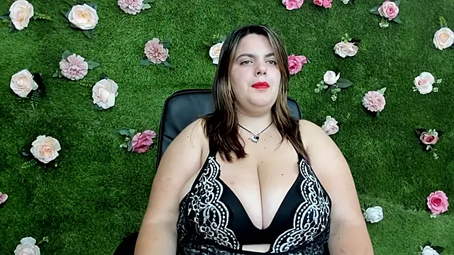 Snapshot of Huge_Titties_ chatting on September 14, 7:14 pm Huge Titties online show from September 14, 7:14 pm