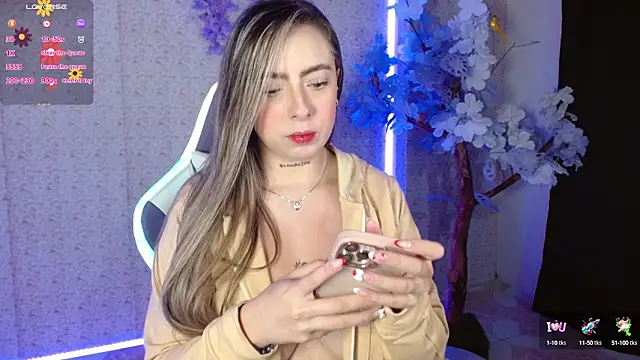 NaomiFox1 online show from February 26, 2:41 am