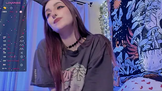 Snapshot of kissthasky chatting on December 13, 9:09 pm kissthasky online show from December 13, 9:09 pm