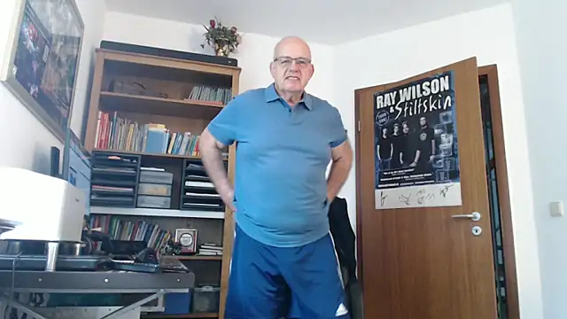 ak616263 online show from October 15, 8:11 am