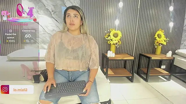 julietha taylor online show from April 20, 2:58 am