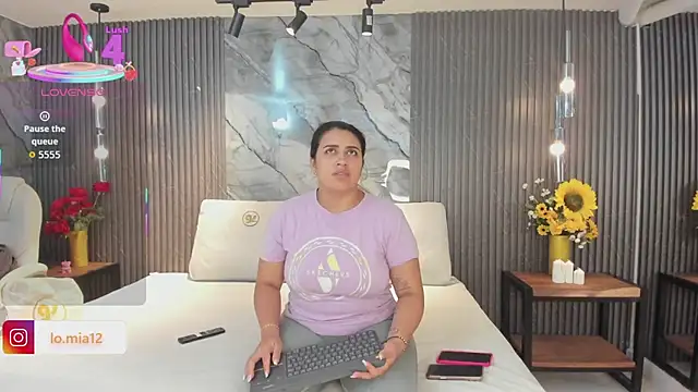 julietha taylor online show from May 15, 12:41 am
